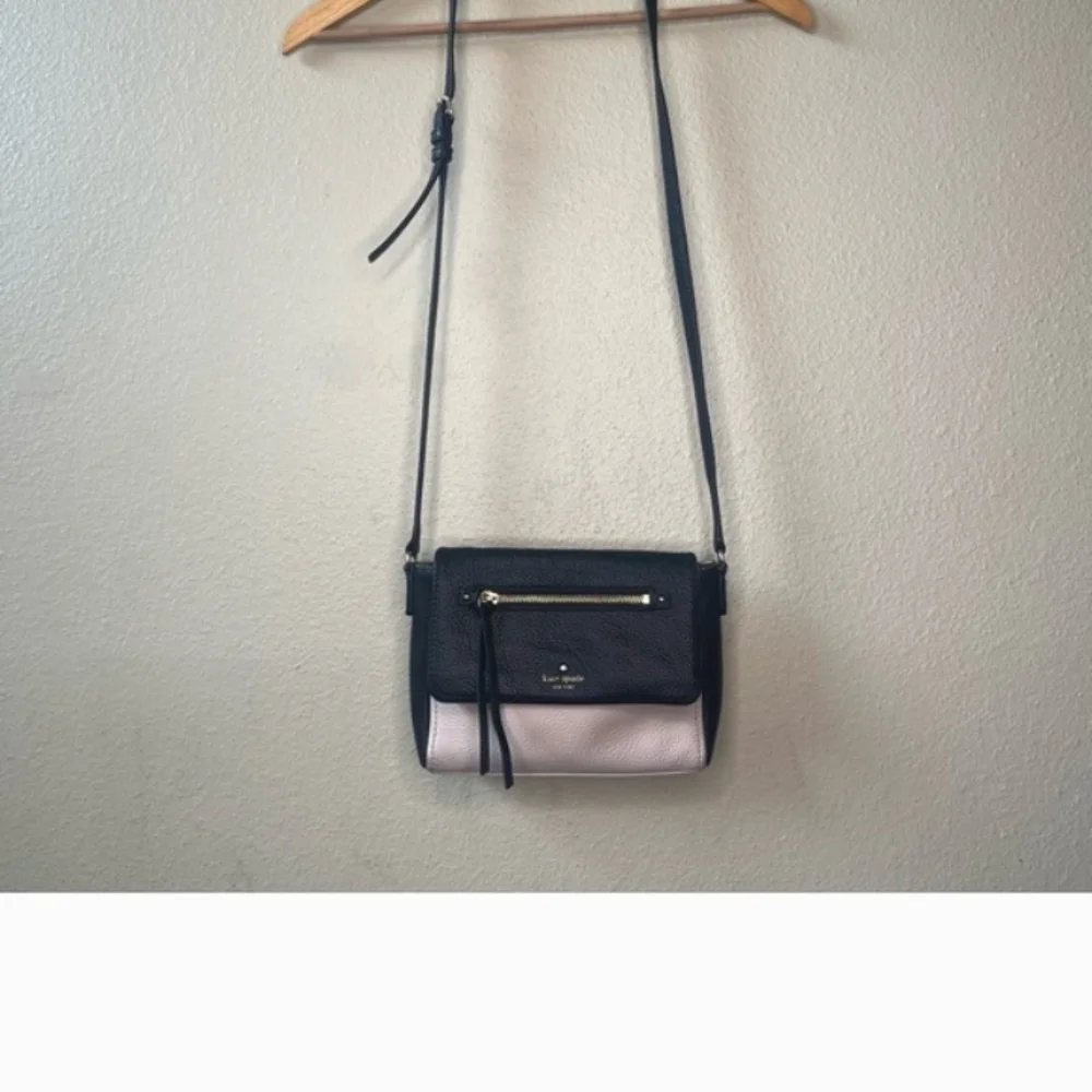 kate spade Black and Cream Pebbled Leather Crossbody Bag